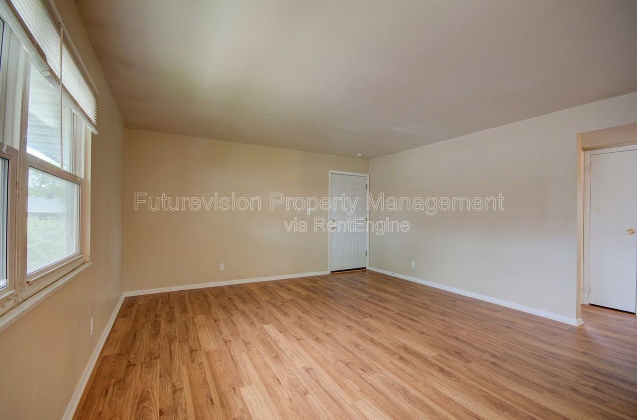 1315 Argo Ln #4 - Photo 6 of 13