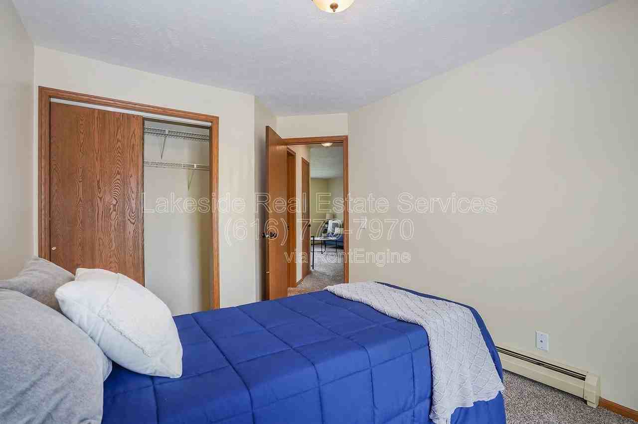 3428 Wallace Ct Sw #4 - Photo 3 of 36