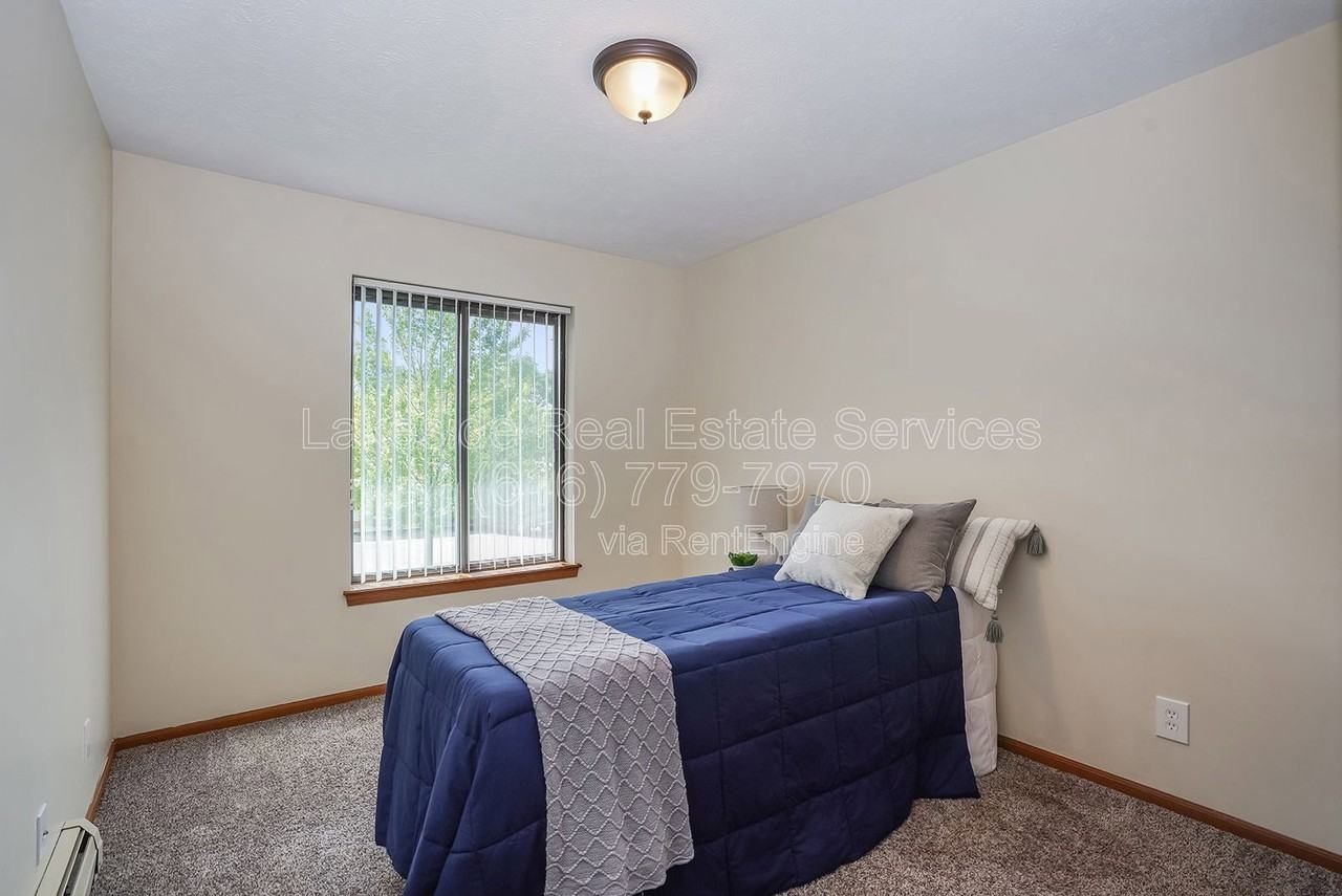 3428 Wallace Ct Sw #4 - Photo 5 of 36