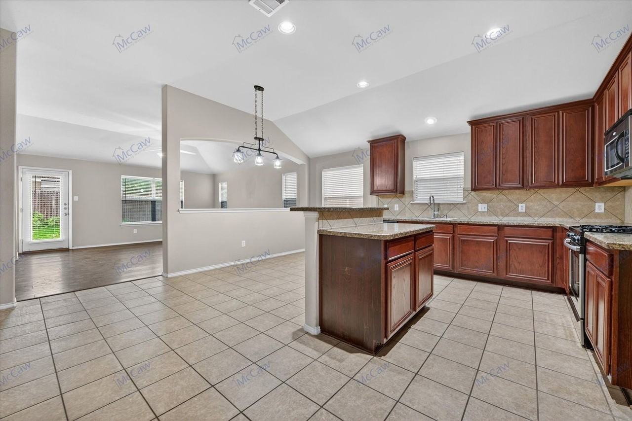 9032 Heartwood Dr - Photo 6 of 27
