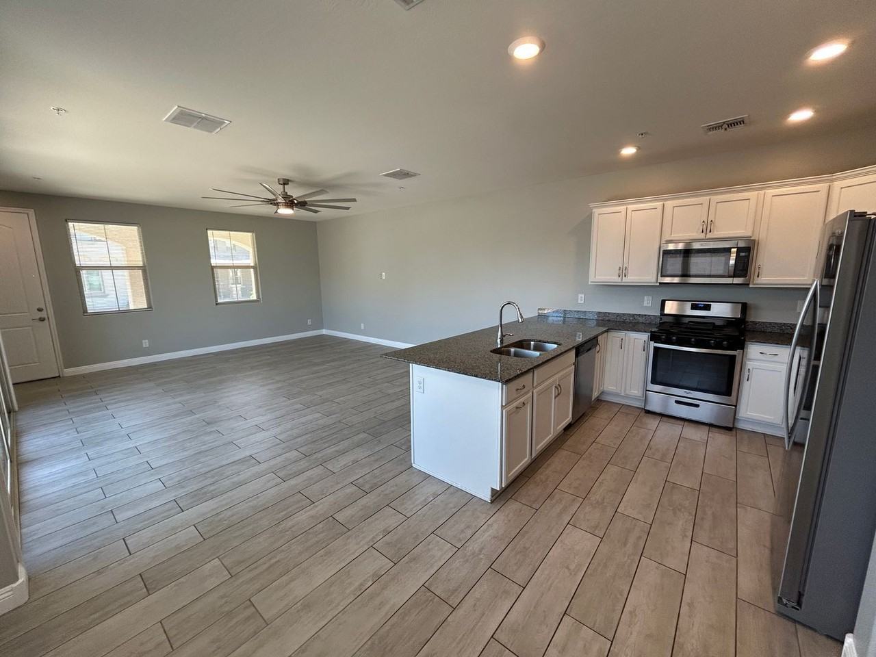 1704 N 208th Ave - Photo 5 of 27