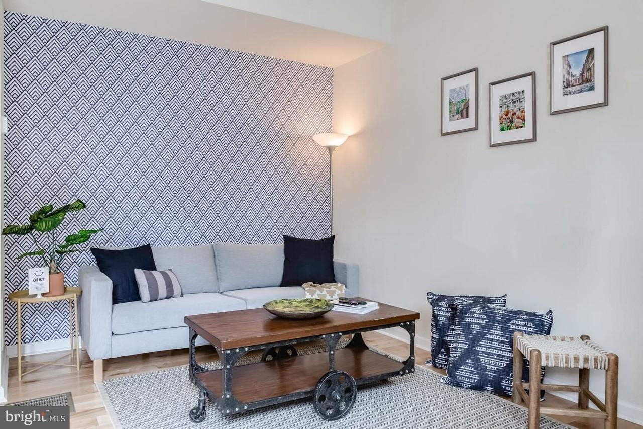 2061 Kater St #B - Photo 2 of 21