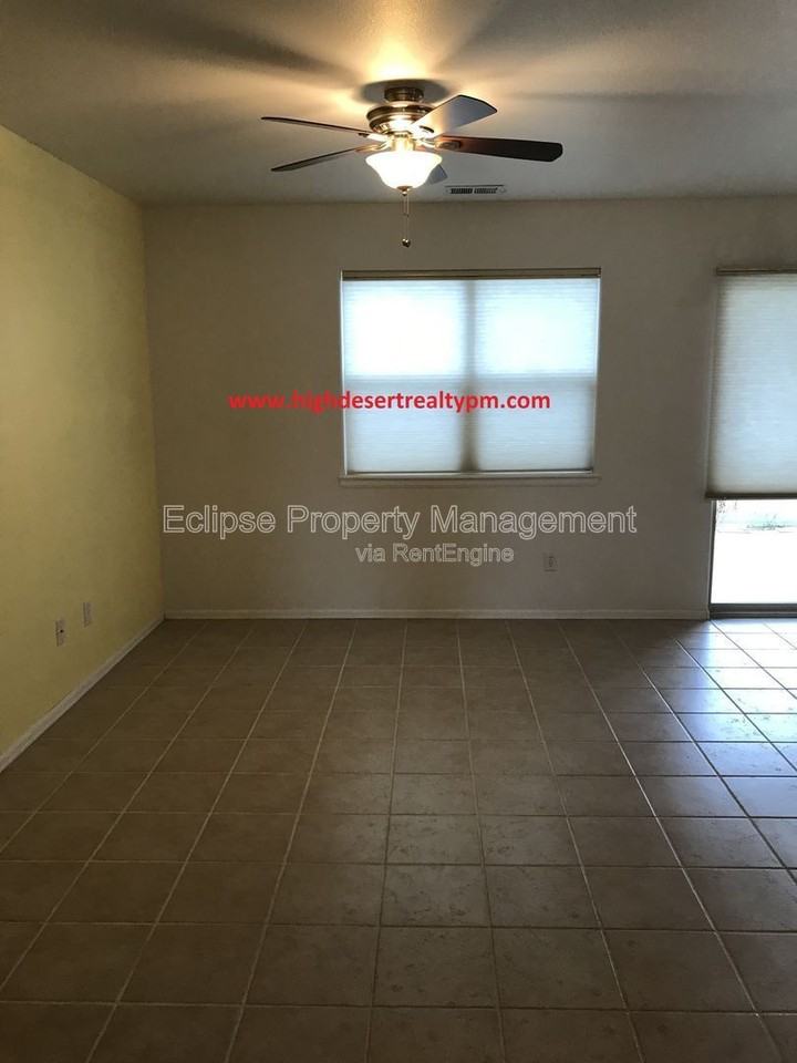 2463 1/2 Theresea Ln - Photo 4 of 14