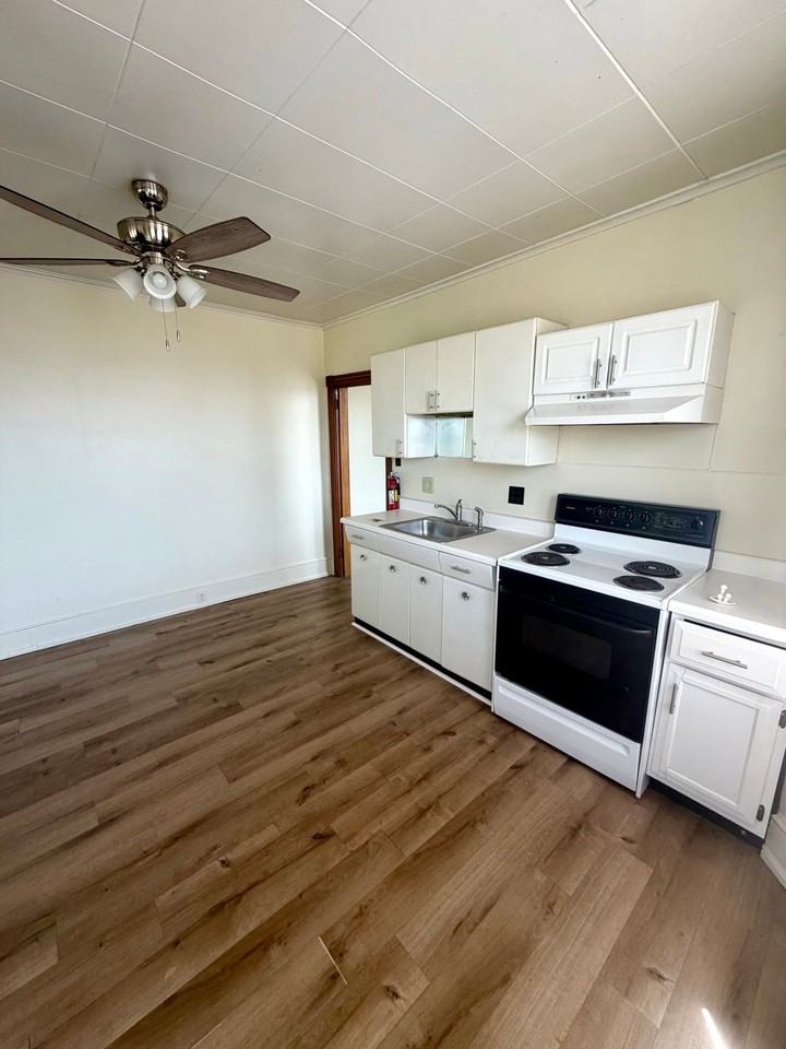 500 Windsor St #1 - Photo 7 of 12