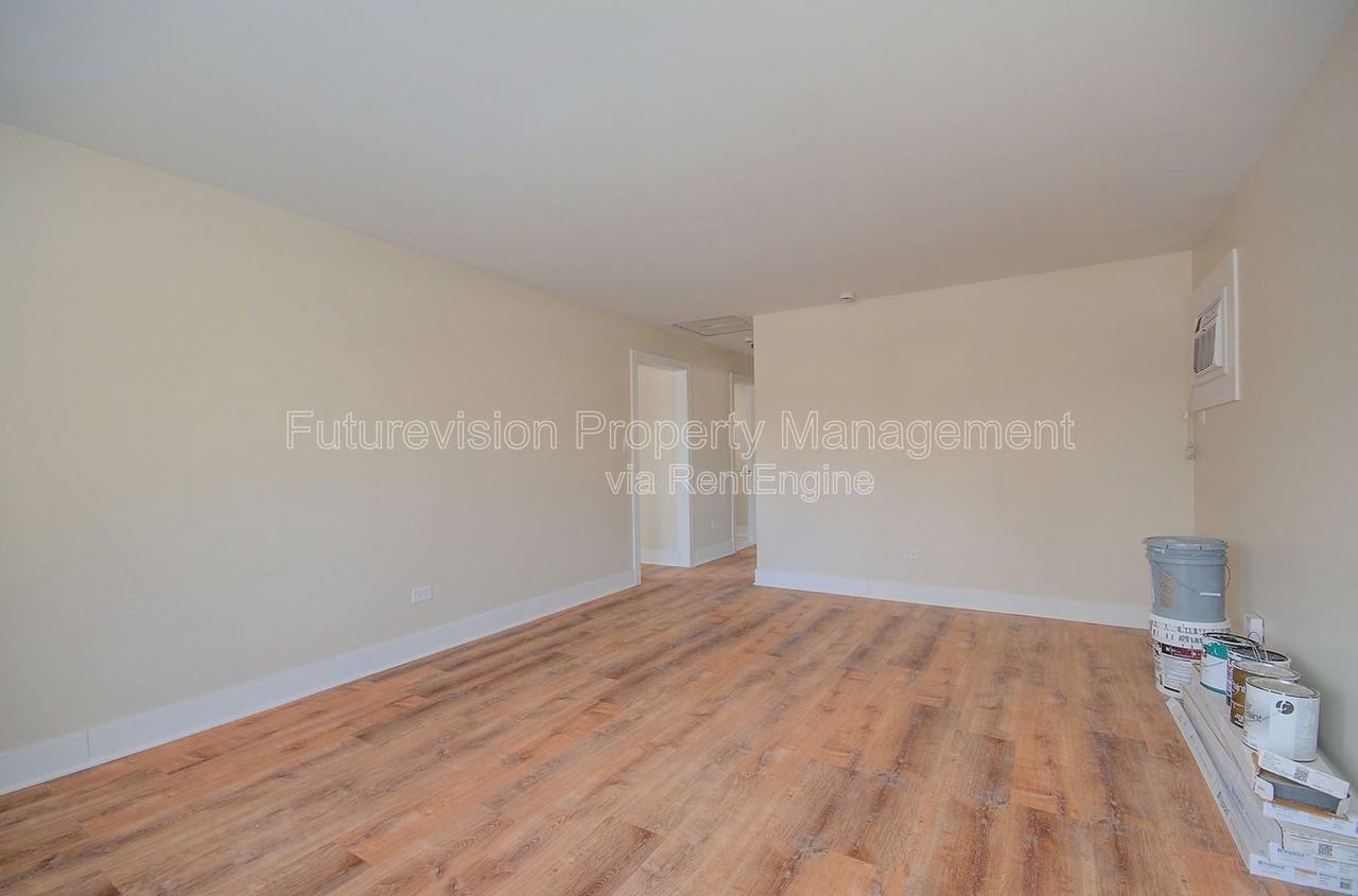 18634 Bernadine St - Photo 4 of 19