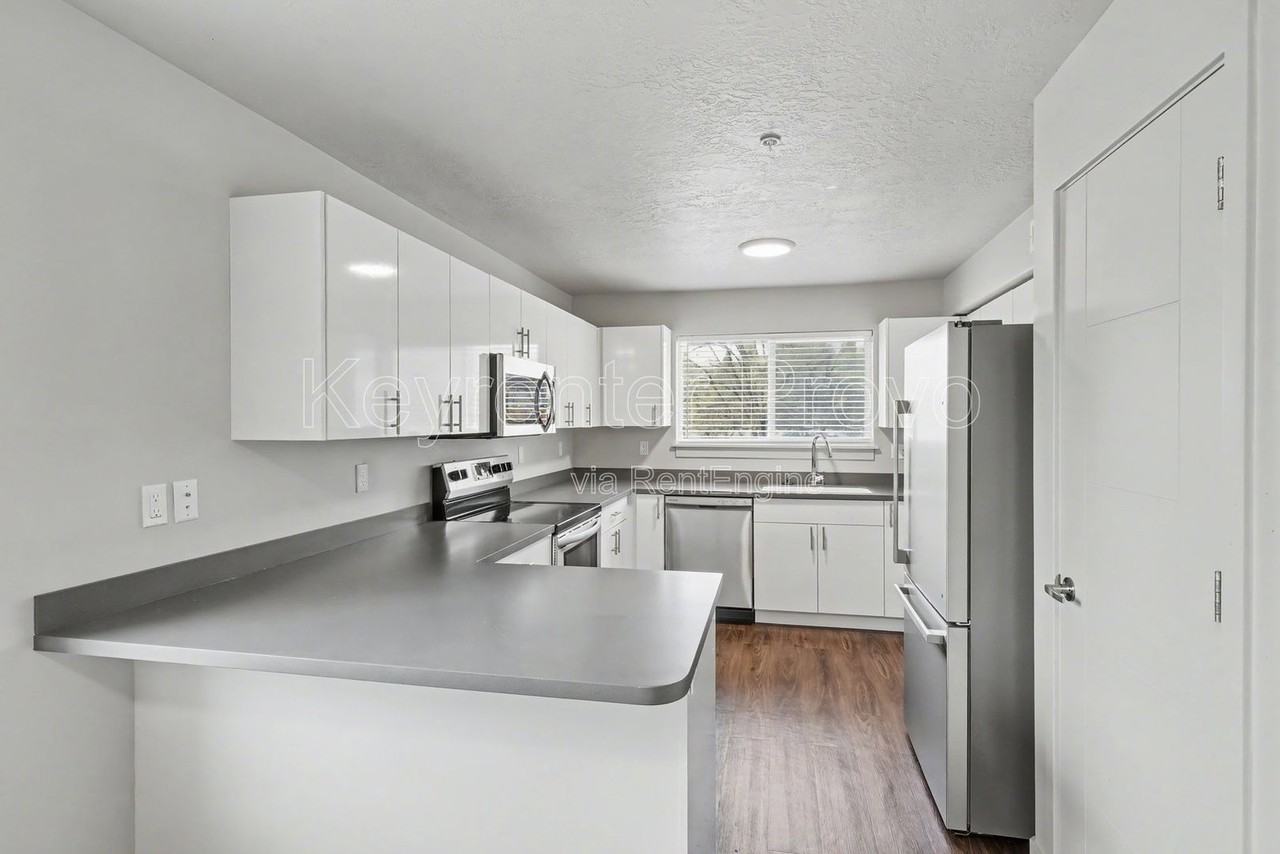 64 W 600 N #S - Photo 5 of 15