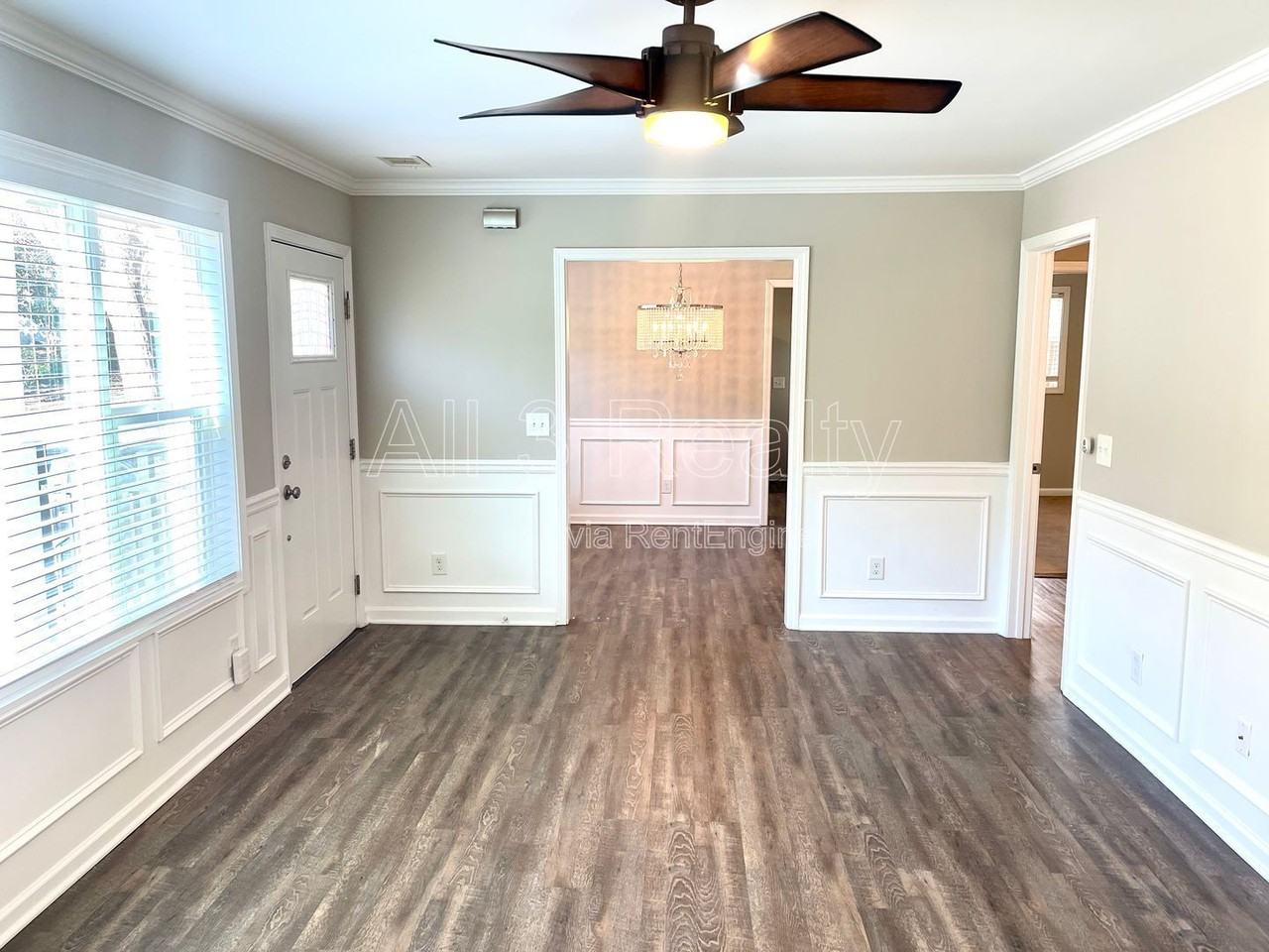 2626 Blount St - Photo 2 of 18