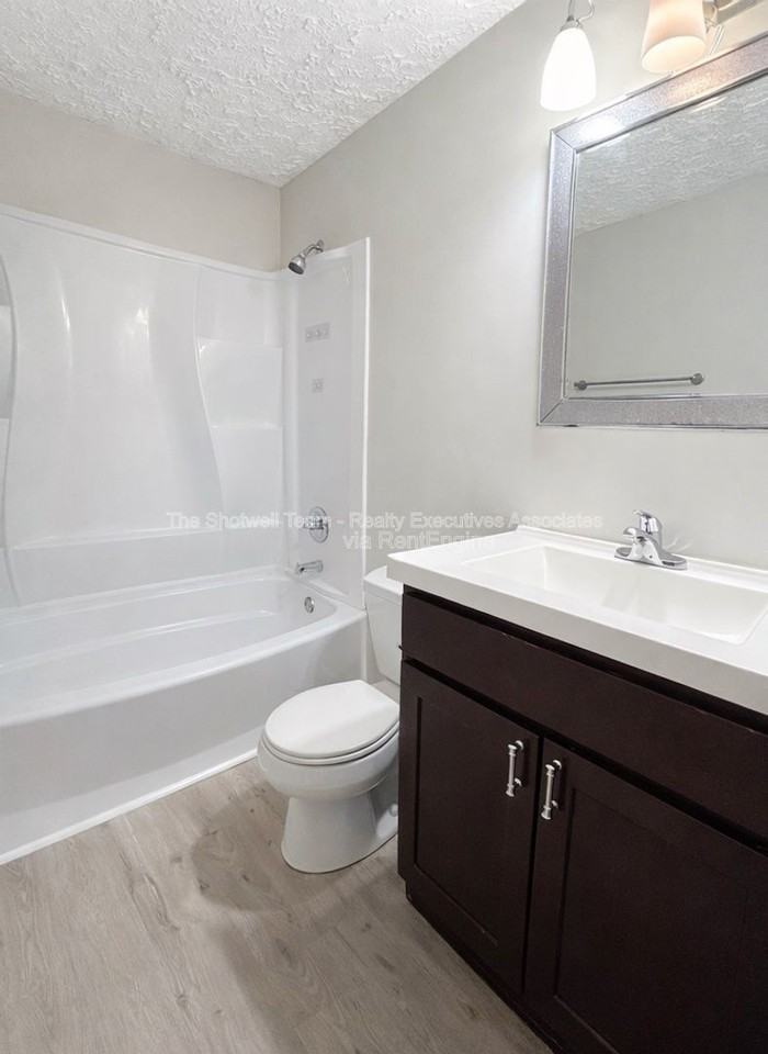 5705 Davida Rd - Photo 7 of 9