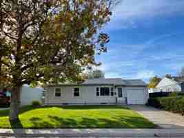 featured image of 447 N 19th St