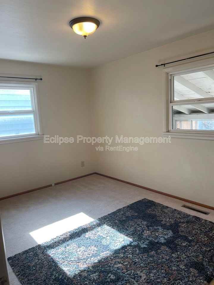 447 N 19th St - Photo 4 of 25