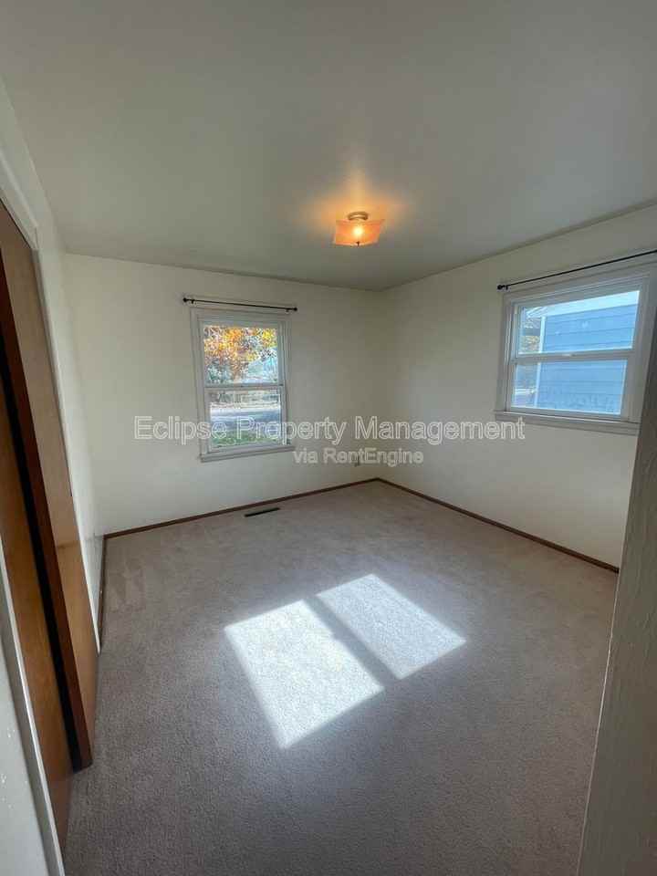 447 N 19th St - Photo 7 of 25