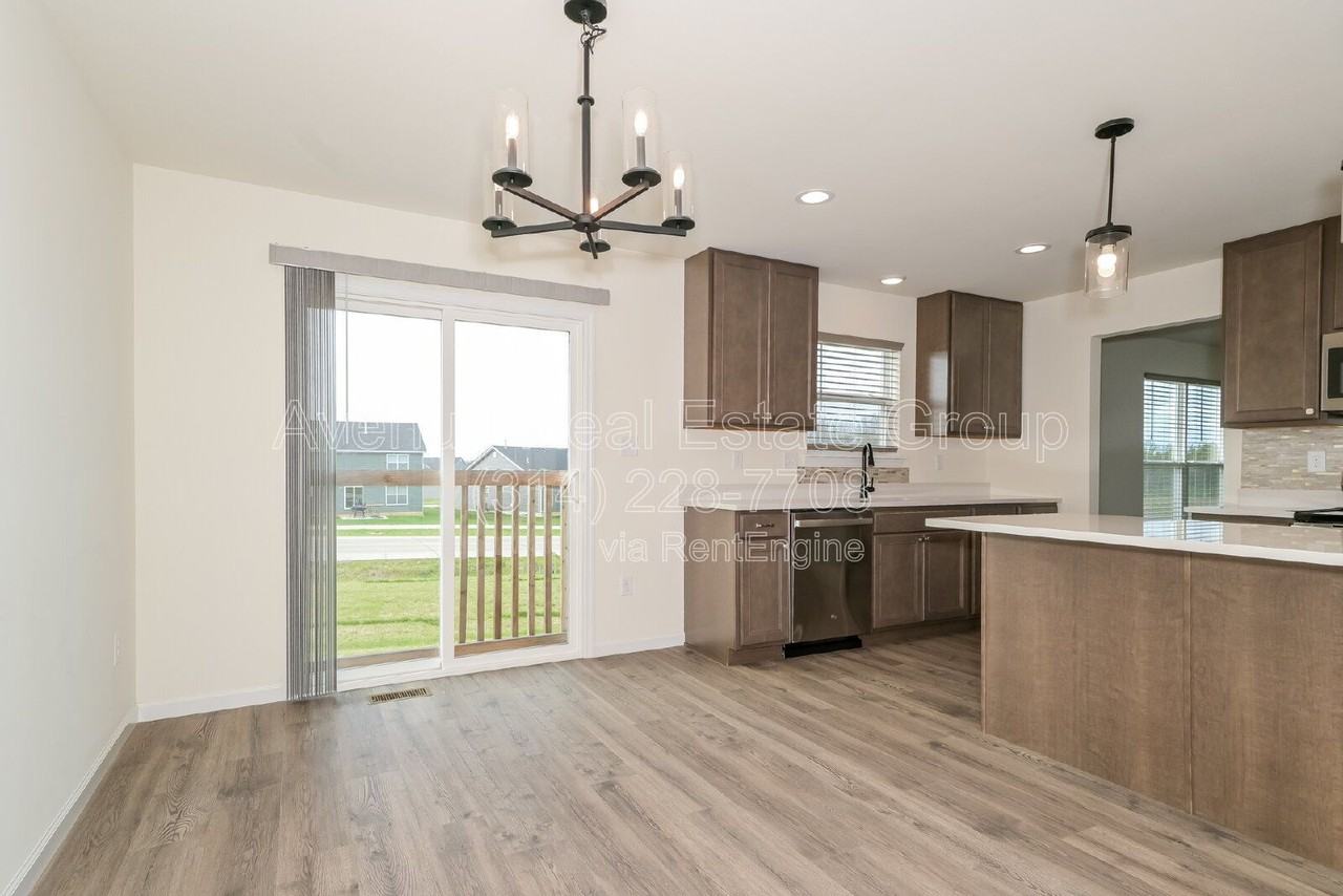 6 Snow Drop Ct - Photo 2 of 25