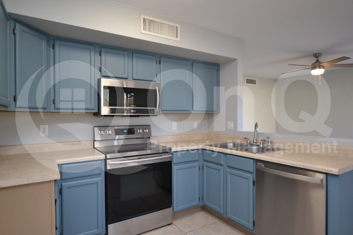 3806 W Cielo Grande - Photo 2 of 20