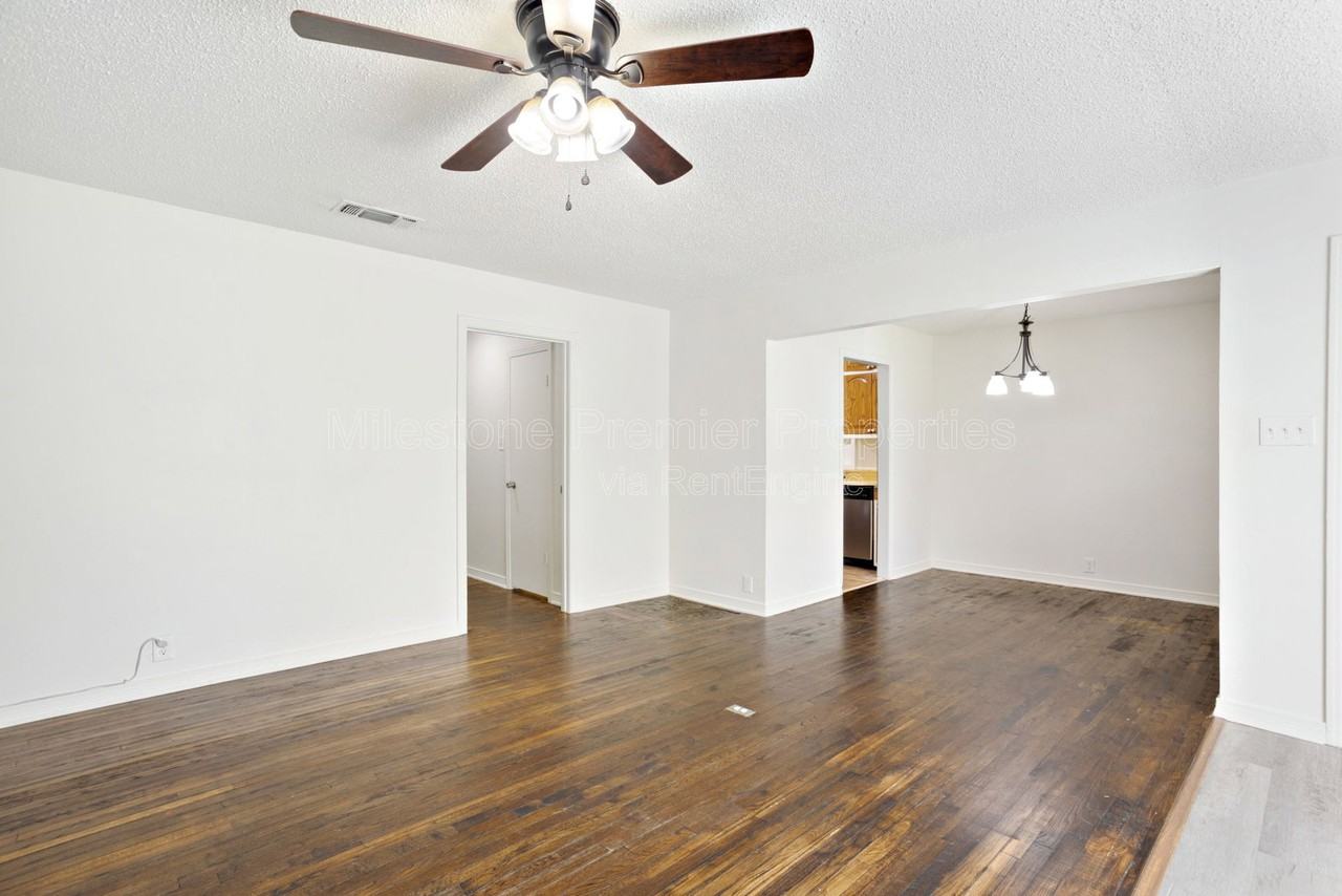 1512 N Highland Ave - Photo 6 of 31