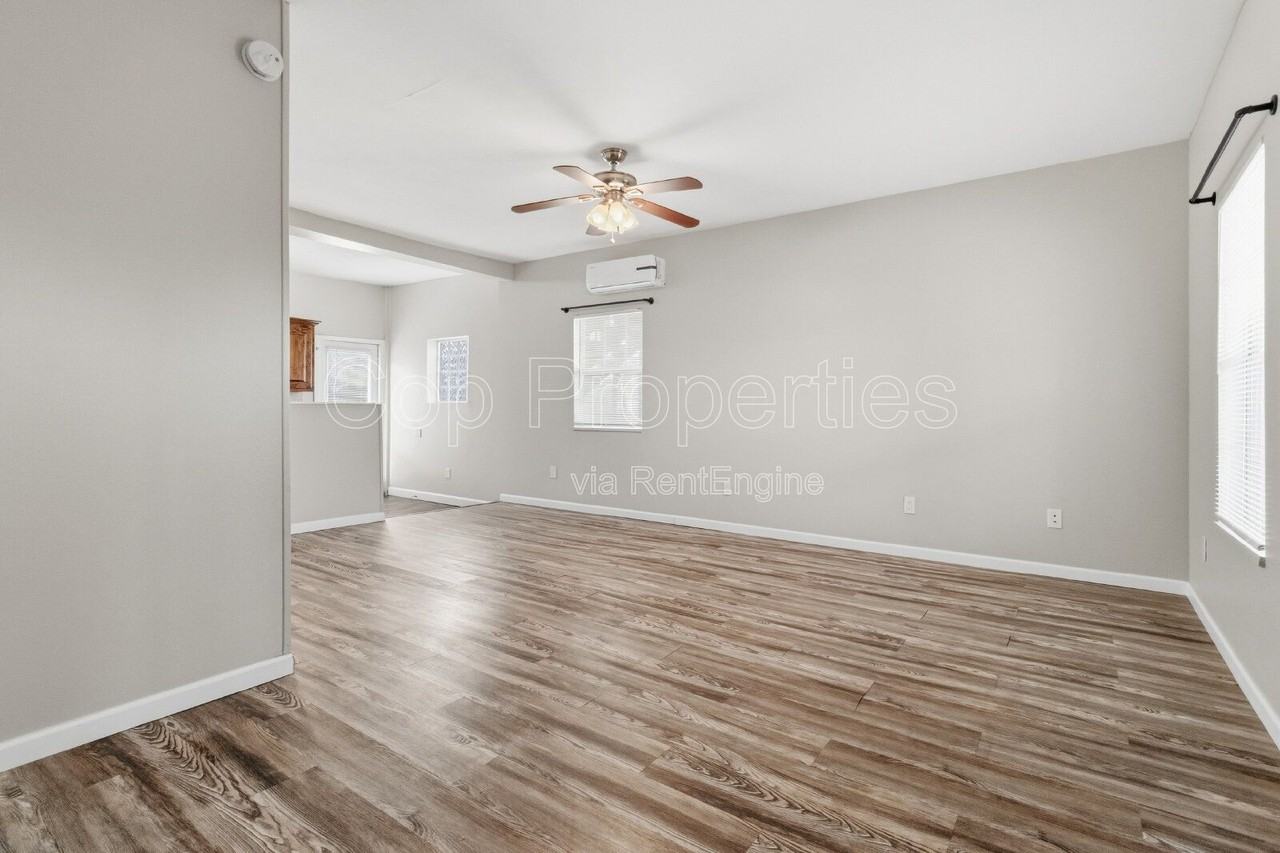 9140 Sailfish Dr - Photo 7 of 35