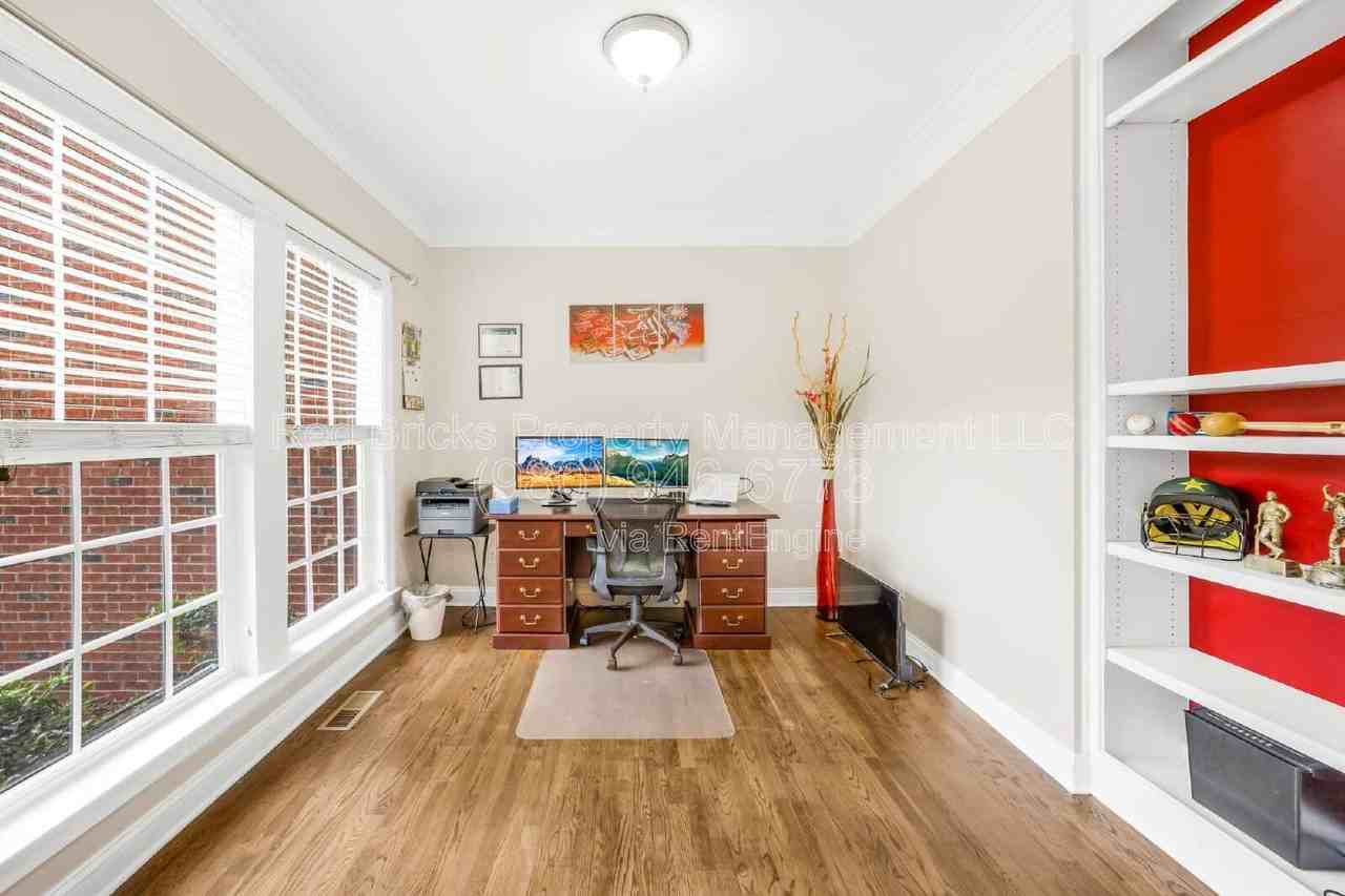 8100 Morehouse Dr - Photo 6 of 40