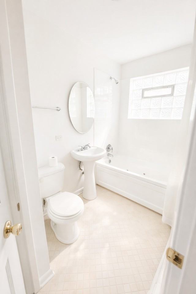 1404 W Estes Ave - Photo 4 of 38