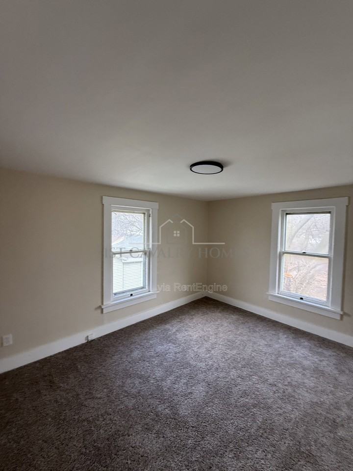 2213 17th St Ne - Photo 6 of 10