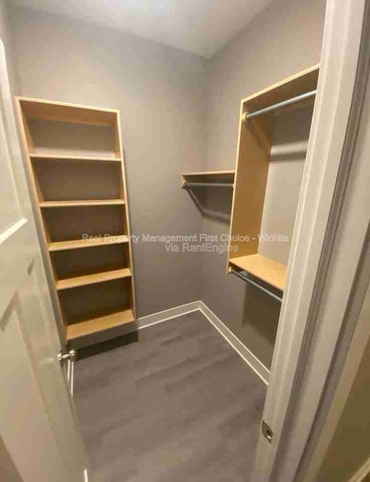 3318 W 45th St S - Photo 6 of 16