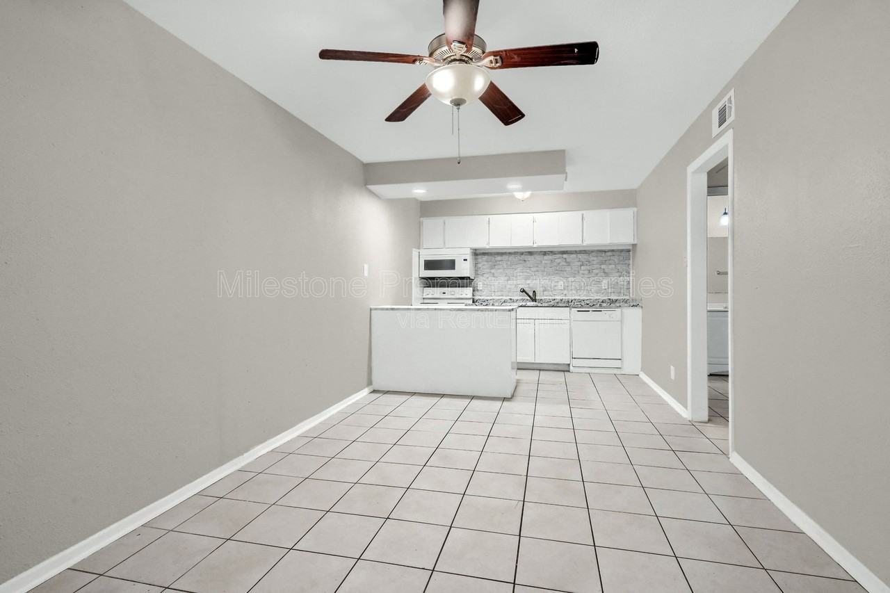 816 S Crockett St #3 - Photo 2 of 15