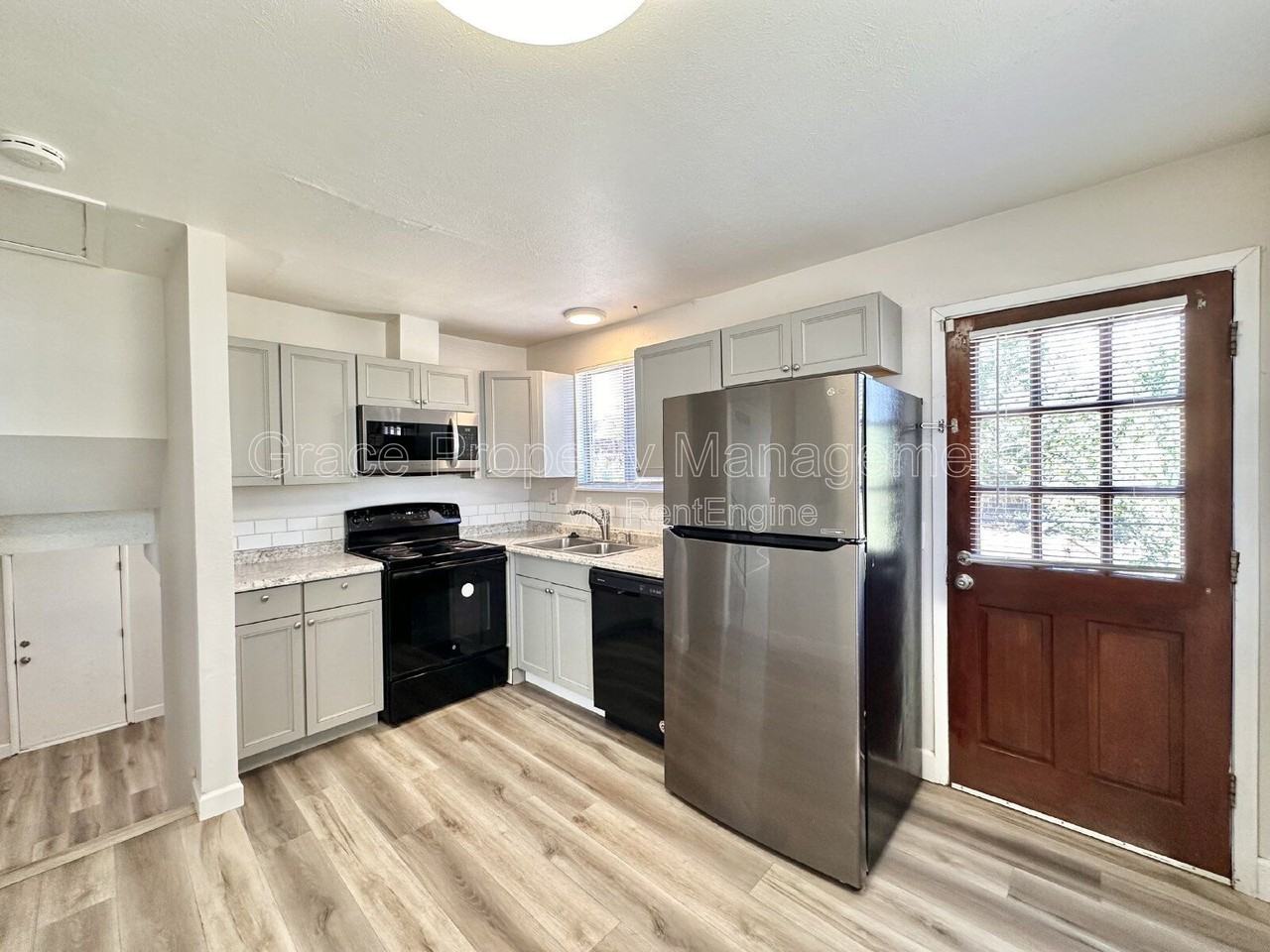 2241 Dawson Cir - Photo 3 of 17