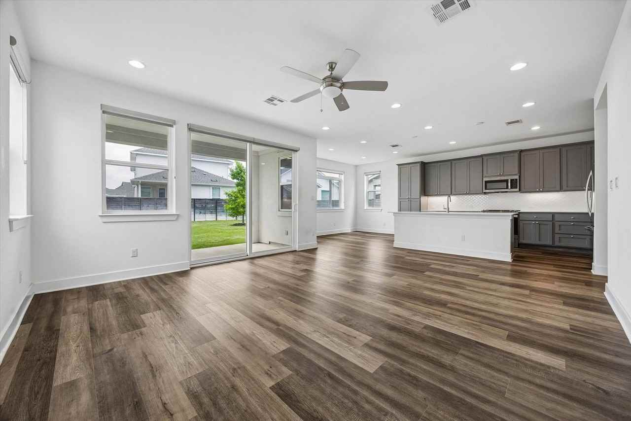 1021 Chapote Ter - Photo 2 of 10