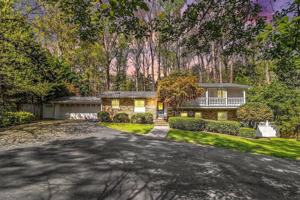 featured image of 2570 Northside Dr Nw