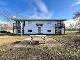 featured image of 1545 Carmil Dr #1