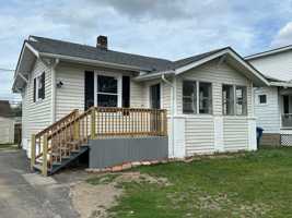 featured image of 855 E Acton Ave