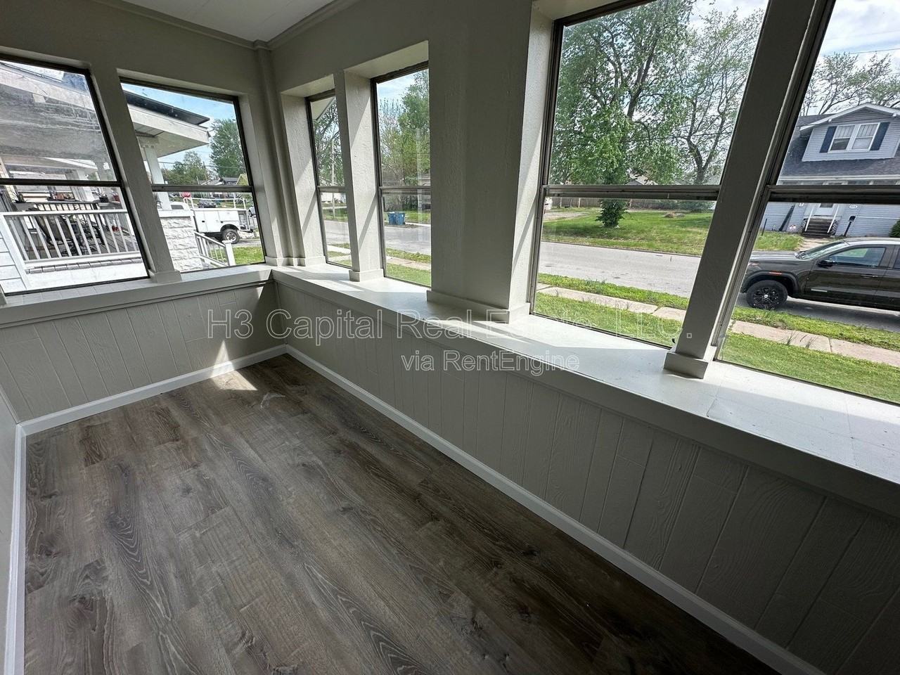 855 E Acton Ave - Photo 7 of 9