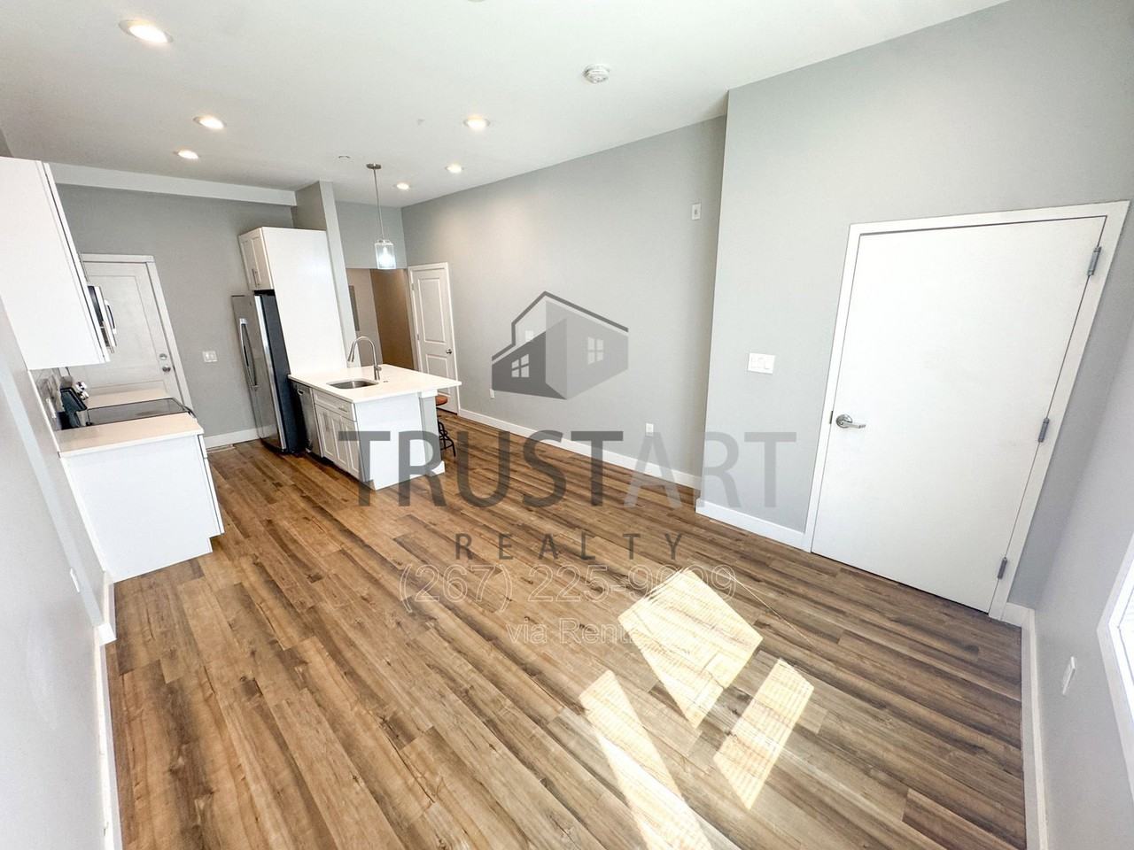 1712 N Marshall St #1 - Photo 5 of 12