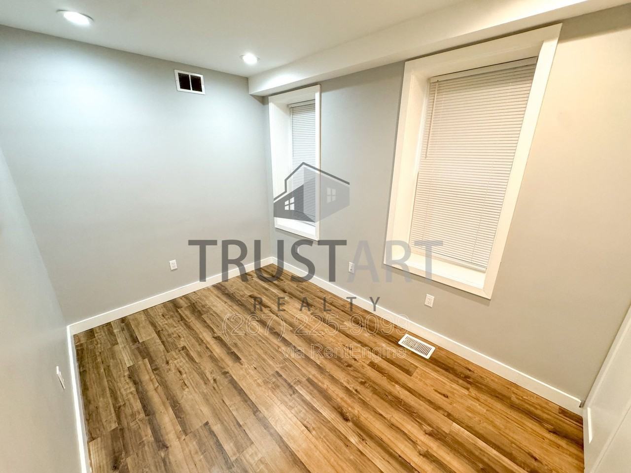 1712 N Marshall St #1 - Photo 7 of 12