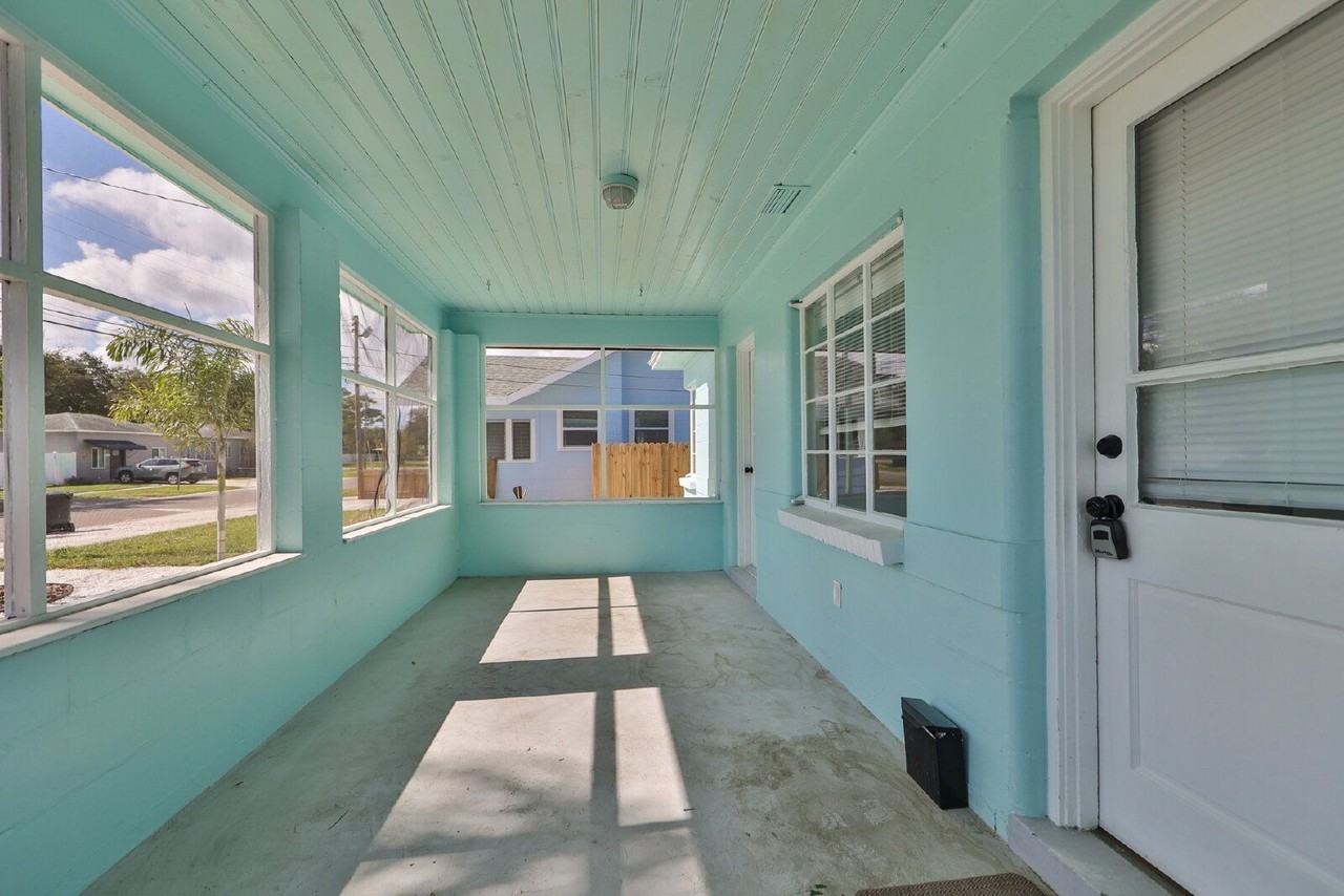 867 53rd Ter N - Photo 2 of 30