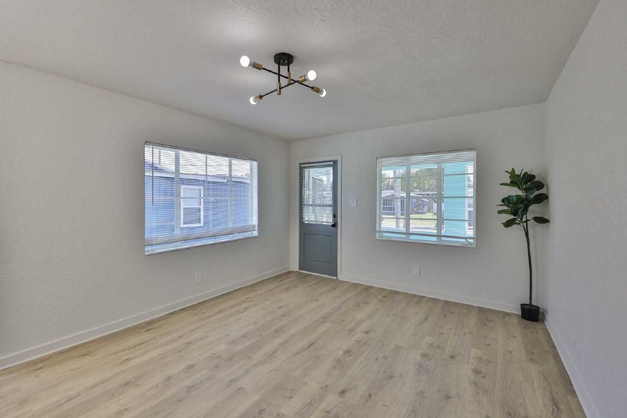 867 53rd Ter N - Photo 7 of 30