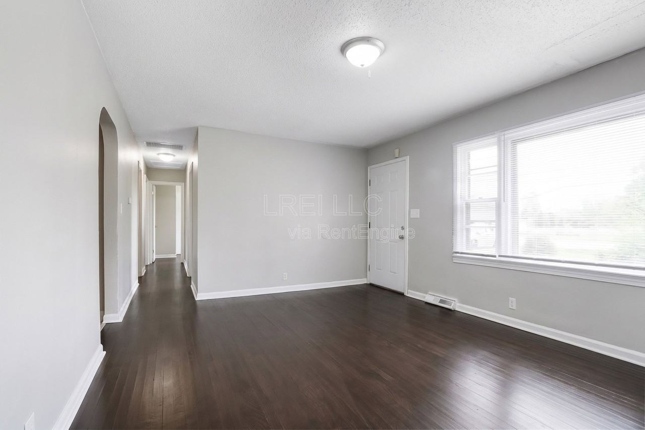 2408 Blackiston Mill Rd - Photo 2 of 14