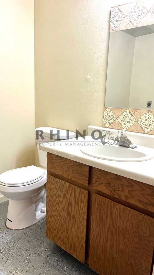 449 N 1465 W - Photo 5 of 10