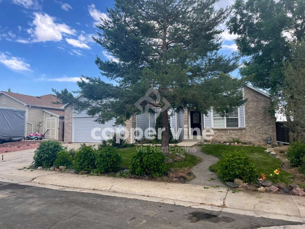 700 4th St - Photo 2 of 30