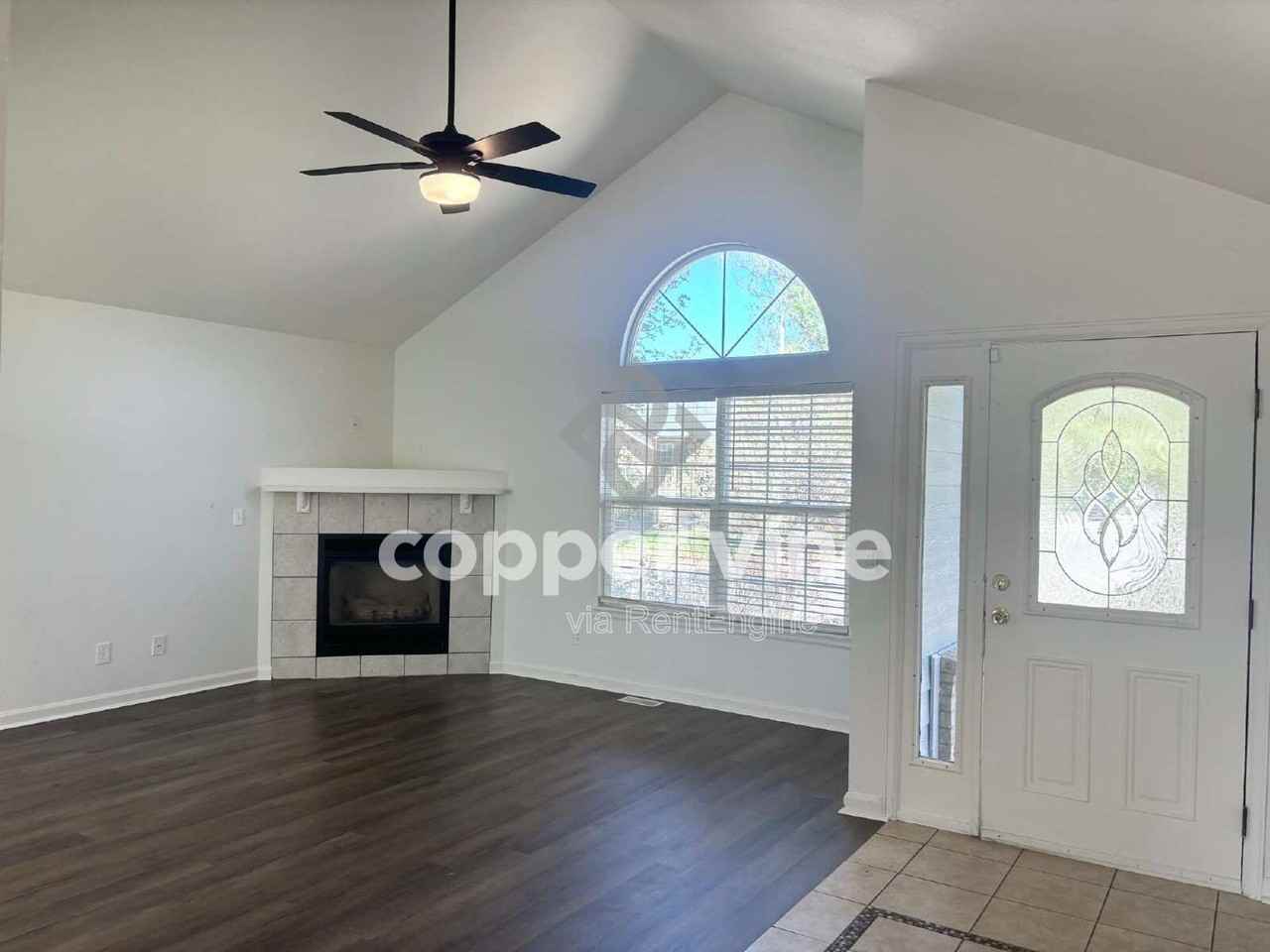 700 4th St - Photo 3 of 30