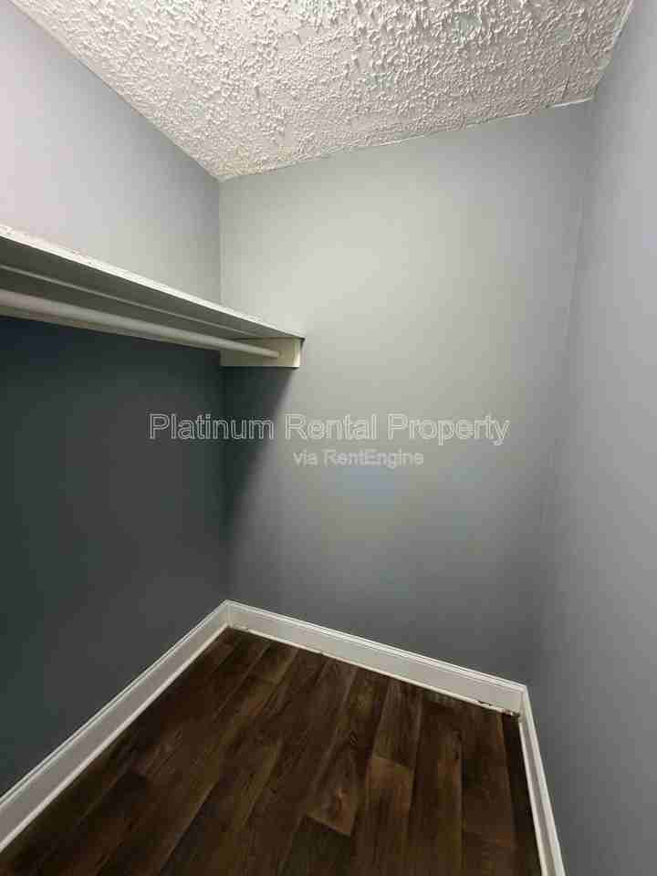 1492 Waverly Way - Photo 7 of 13
