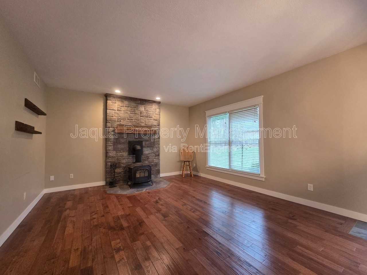 13919 Coveney Rd - Photo 6 of 23