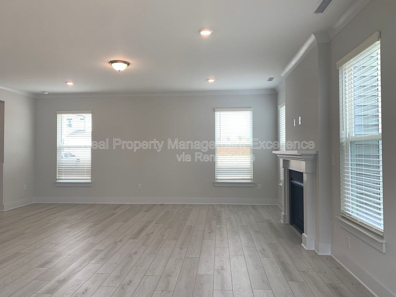 150 Steppe Way - Photo 4 of 39