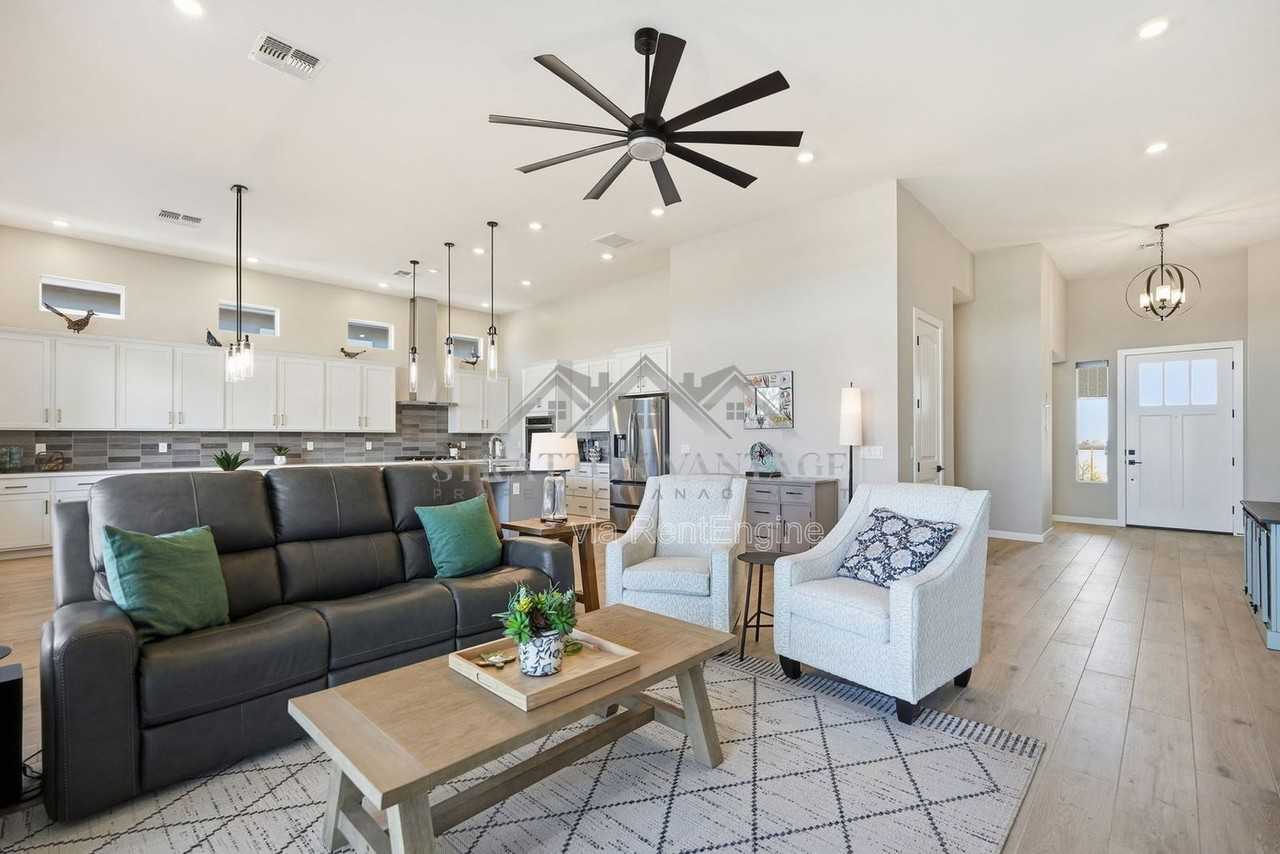 13668 W Hackamore Dr - Photo 7 of 50