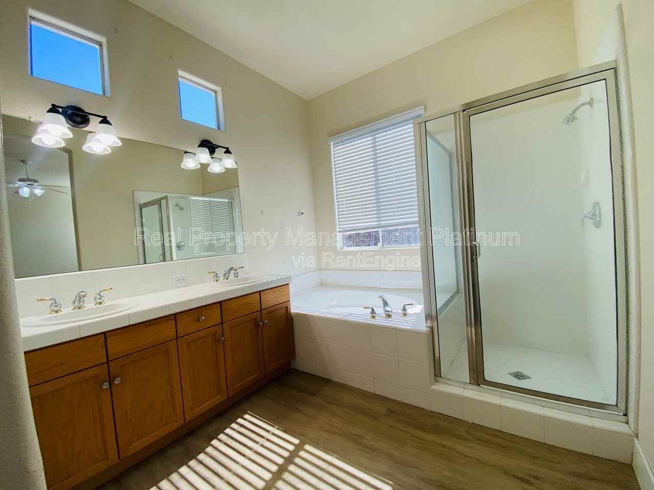 2916 Roberts Ave - Photo 6 of 37