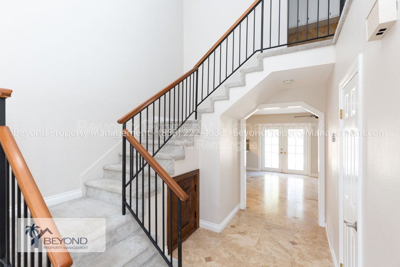 1595 Avenida De Los Lirios - Photo 7 of 31