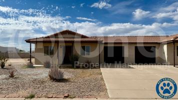 featured image of 8210 W Concordia Dr #1