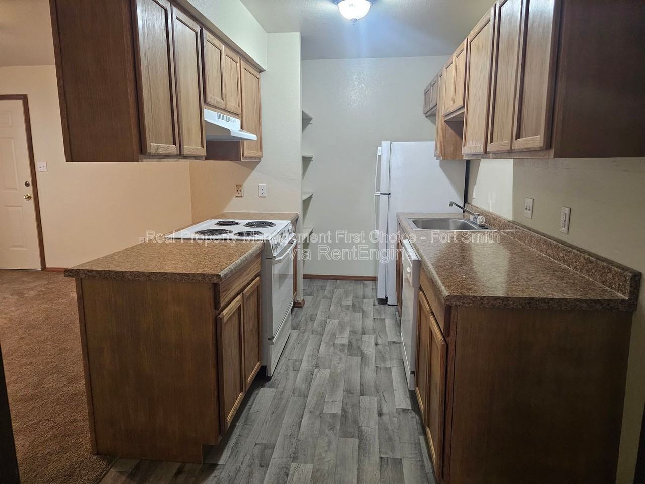 50 Cedar Creek Ct #1 - Photo 4 of 16