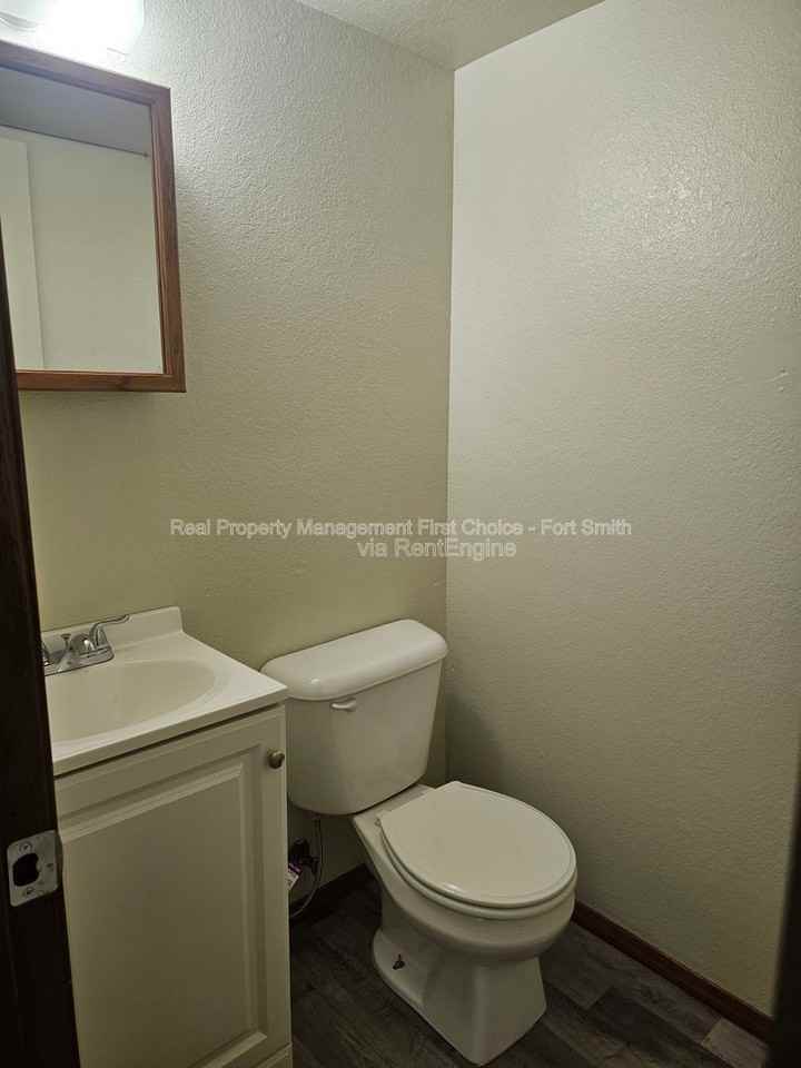 50 Cedar Creek Ct #1 - Photo 7 of 16