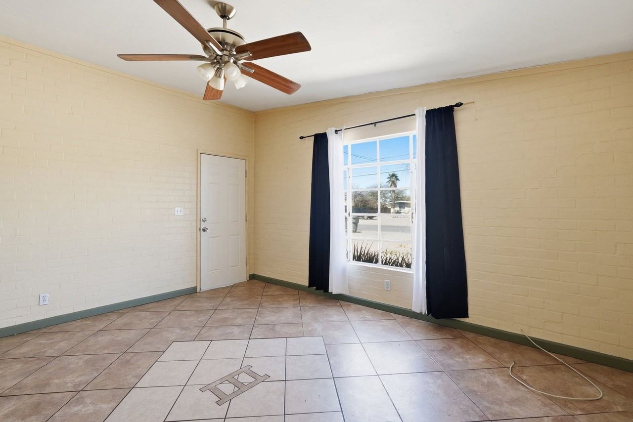 3226 E Bermuda St #1 - Photo 6 of 24