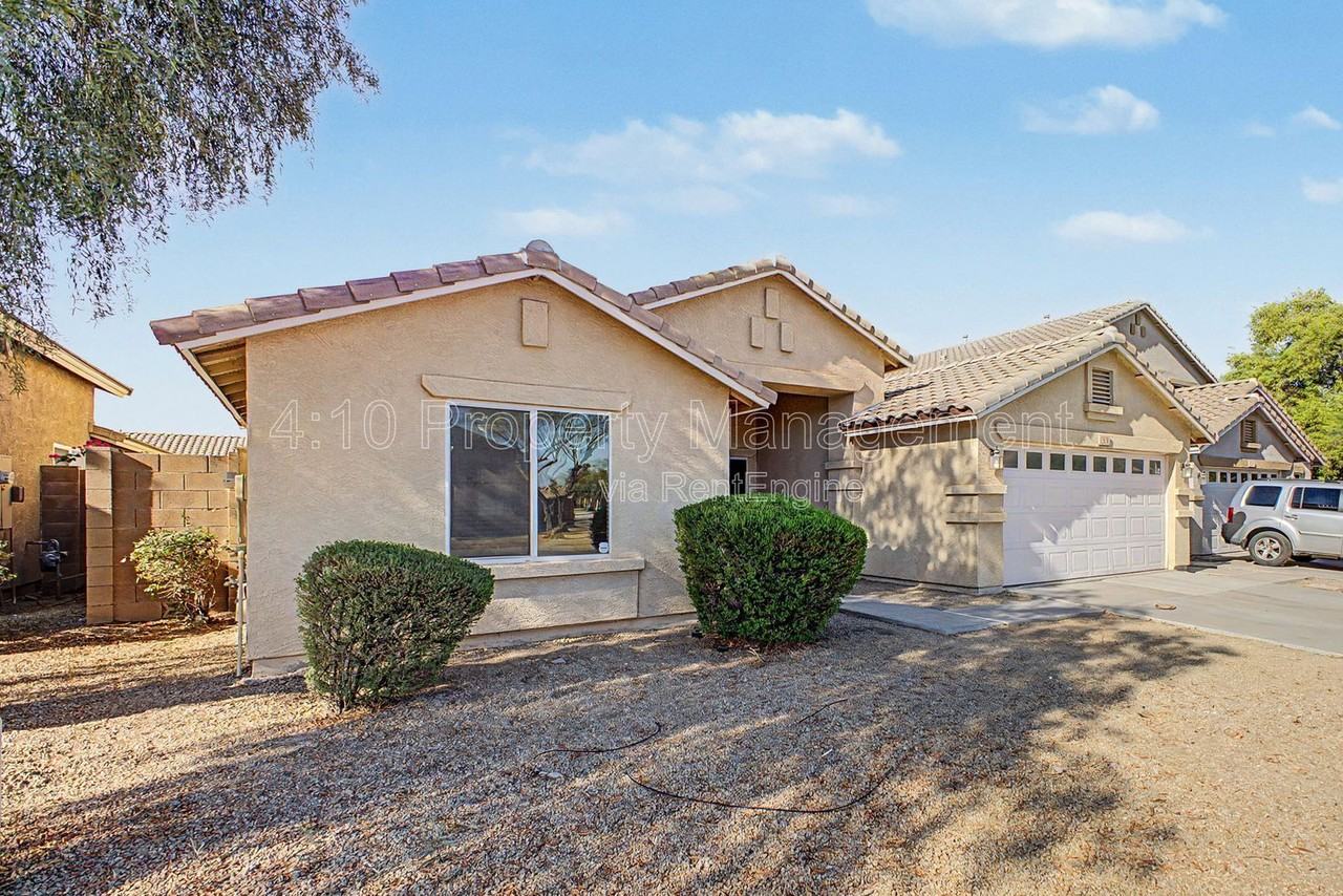 6508 W Hilton Ave - Photo 4 of 35