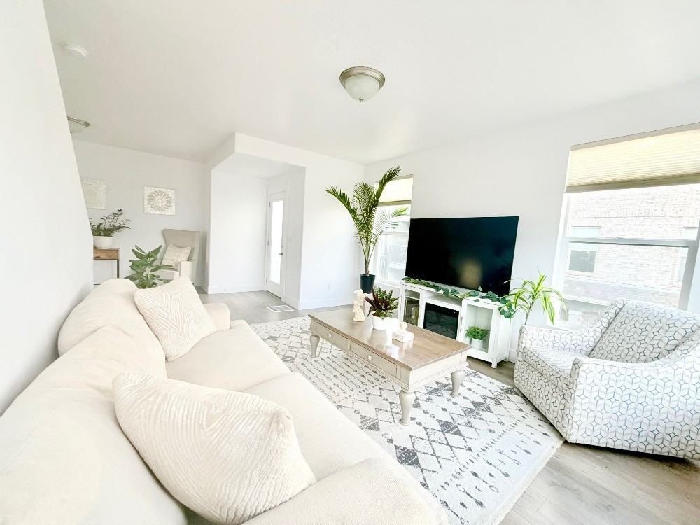 1792 W Torlundy Dr #1 - Photo 5 of 33